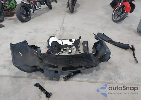 2018 Mazda Mazda3 Touring z USA, uszkodzony, nr VIN 3MZBN1L36JM167965